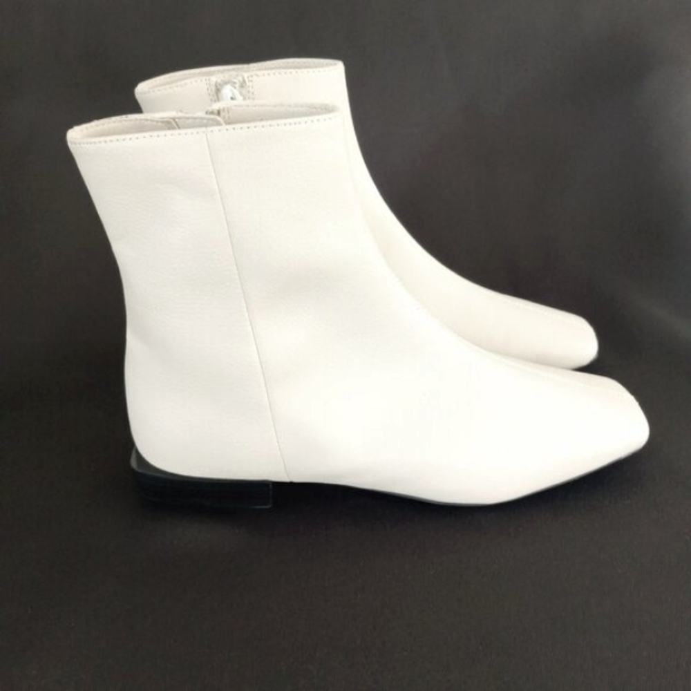 PAOLO Women's White/Off White Low Heel Square Toe Ankle Boot Size 5 M